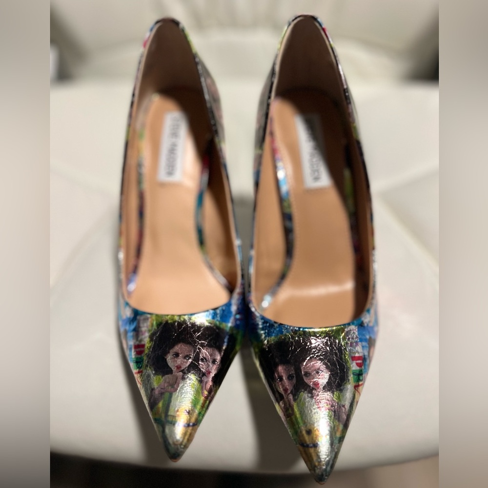 Steve Madden Vala Comic Print Heels